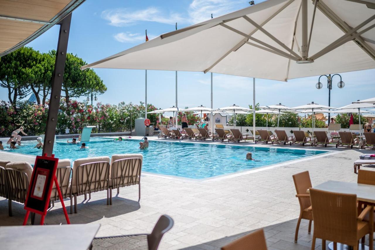Hotel Cesare Augustus Lido di Jesolo Exterior photo