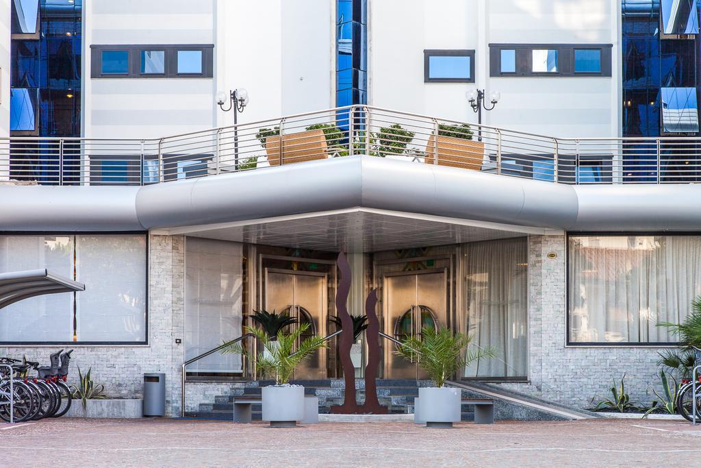 Hotel Cesare Augustus Lido di Jesolo Exterior photo