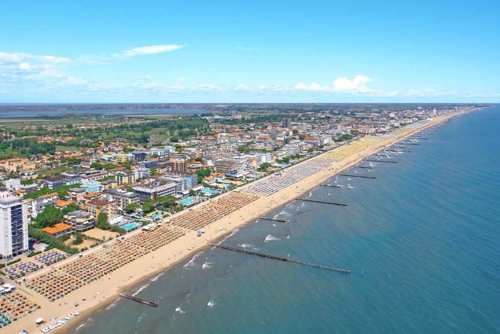 Hotel Cesare Augustus Lido di Jesolo Exterior photo